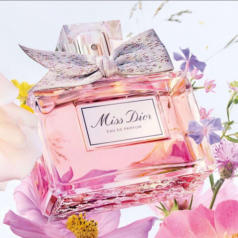 DIOR Miss Dior eau de parfum notes fleuries fruitées et boisées intenses