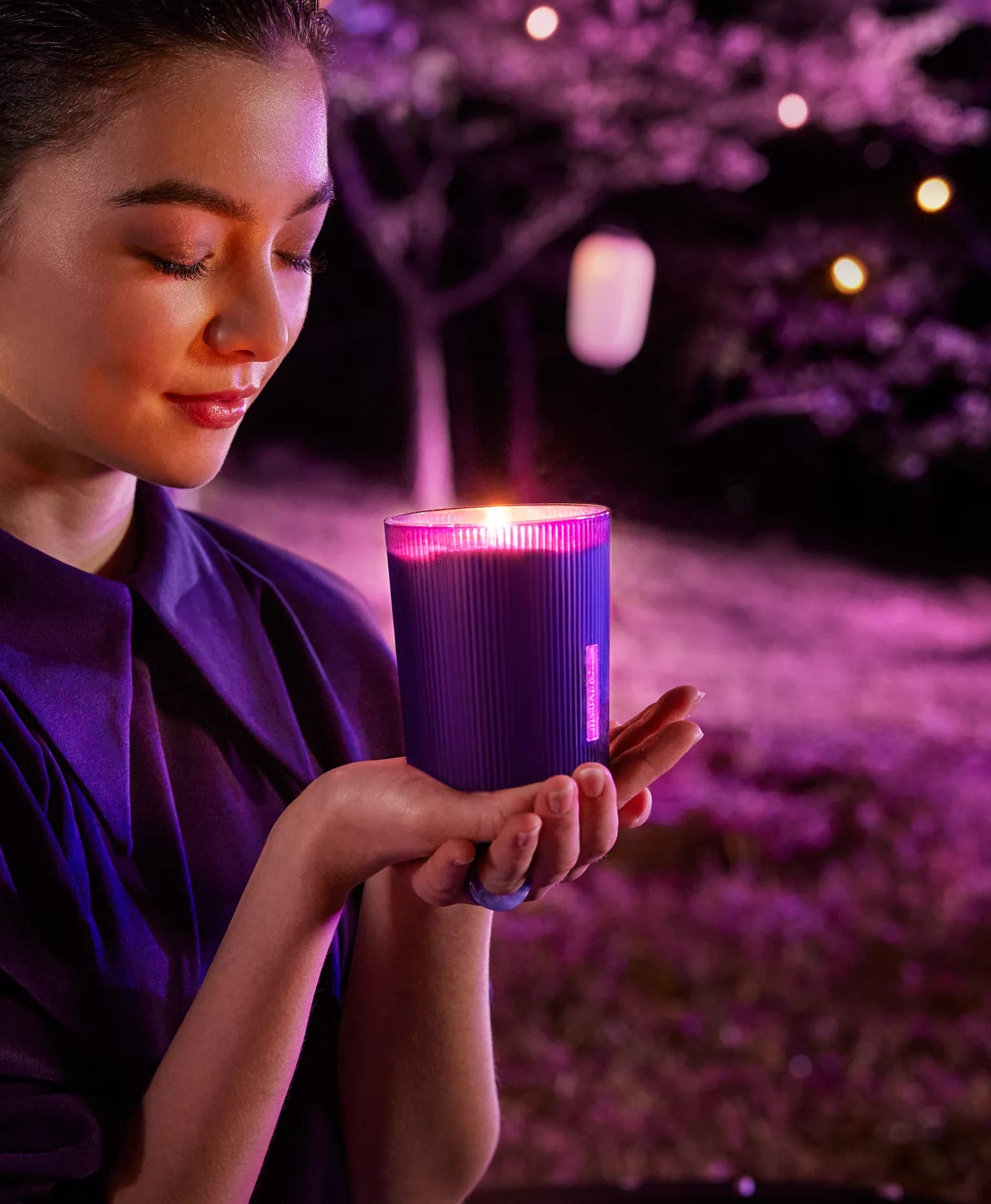 THE RITUAL OF YOZAKURA
Scented Candle
bougie parfumée