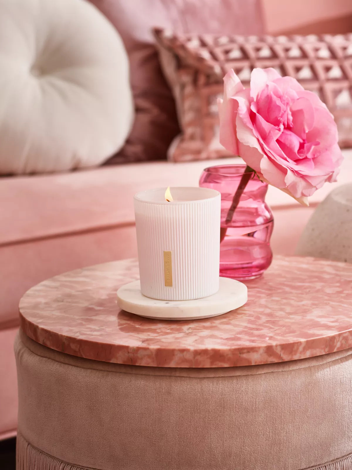 THE RITUAL OF SAKURA
Scented Candle