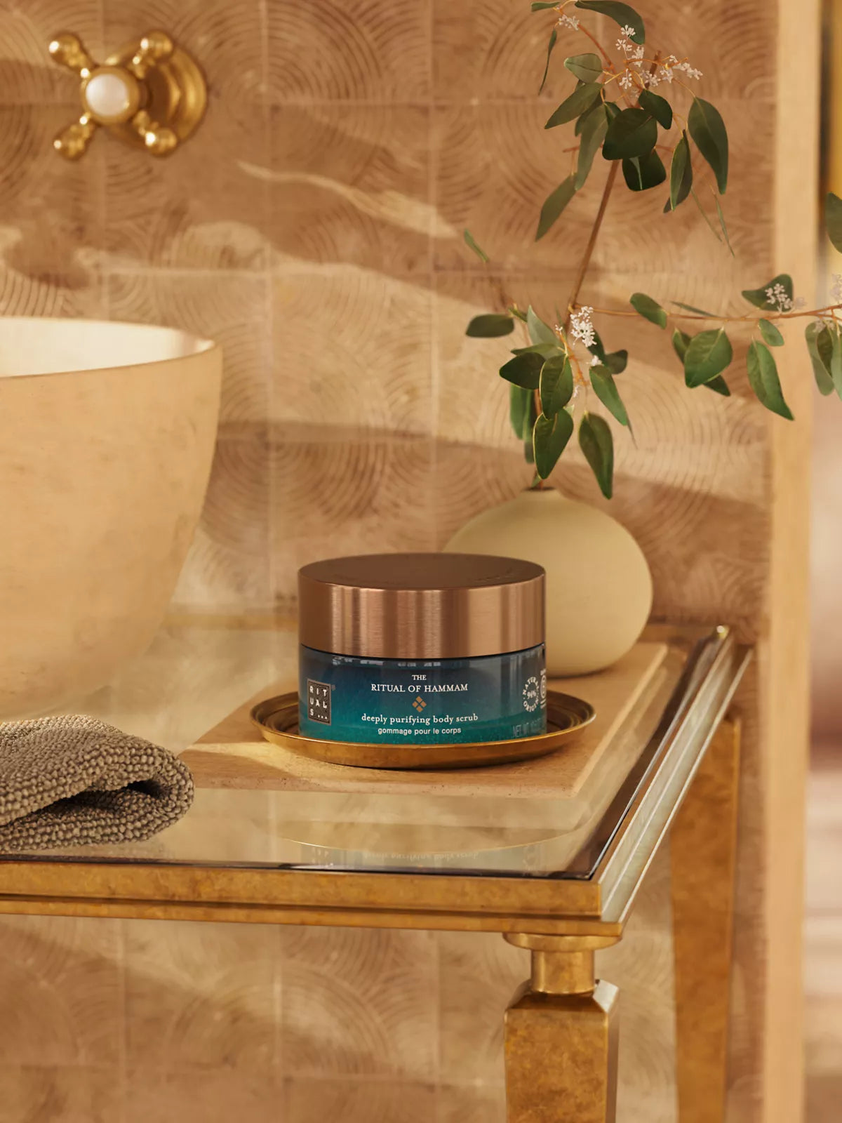 THE RITUAL OF HAMMAM
Salt Body Scrub
gommage pour le corps au gros sel