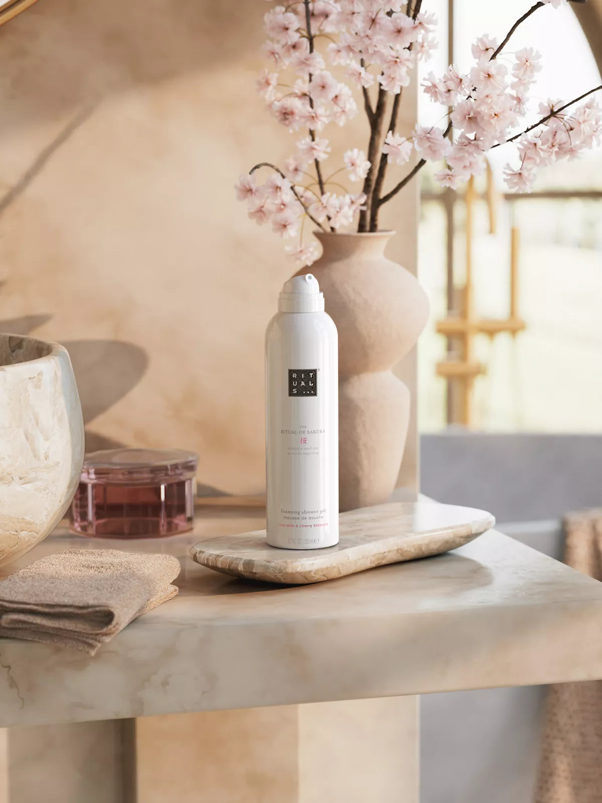 The Ritual of Sakura mousse de douche